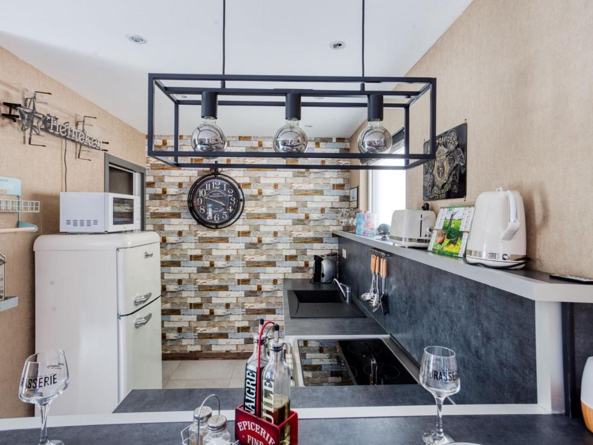 Cosy Apartment In Eperlecques With Fireplace Exterior photo