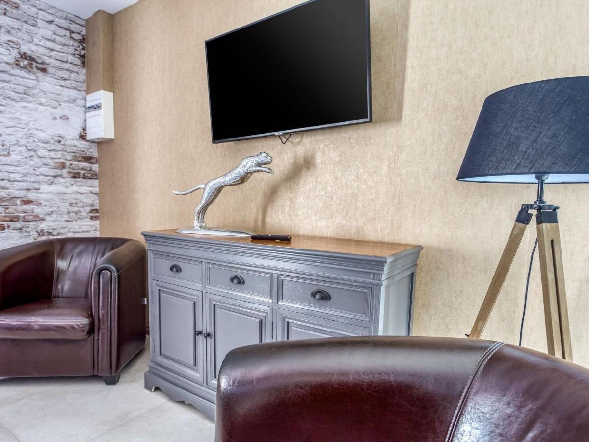 Cosy Apartment In Eperlecques With Fireplace Exterior photo