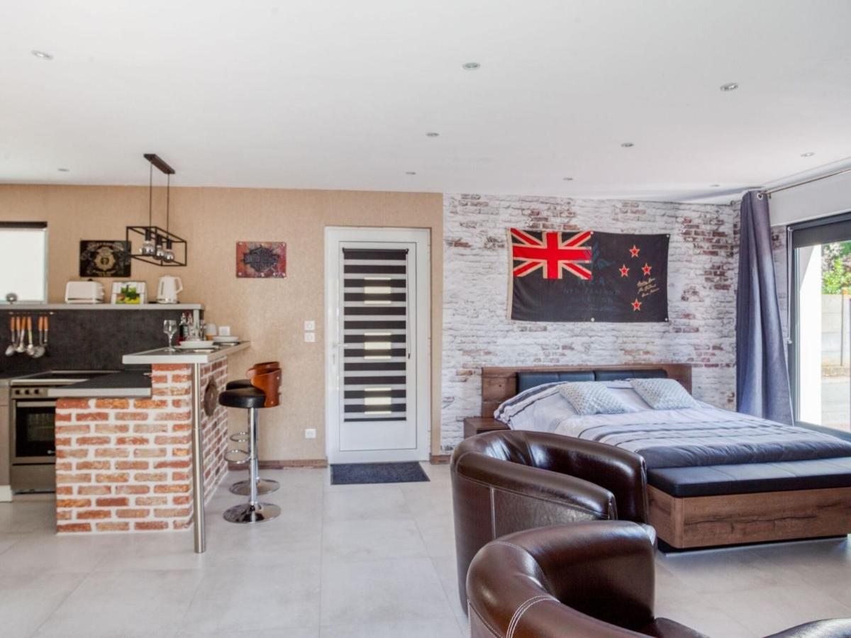 Cosy Apartment In Eperlecques With Fireplace Room photo